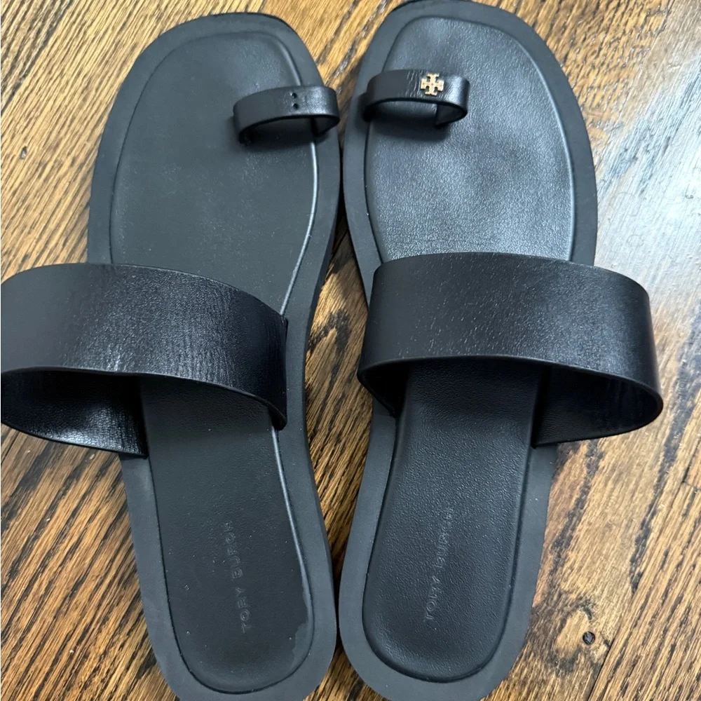 Tory Burch Women's Toe Ring Flip Flop Sandals 10